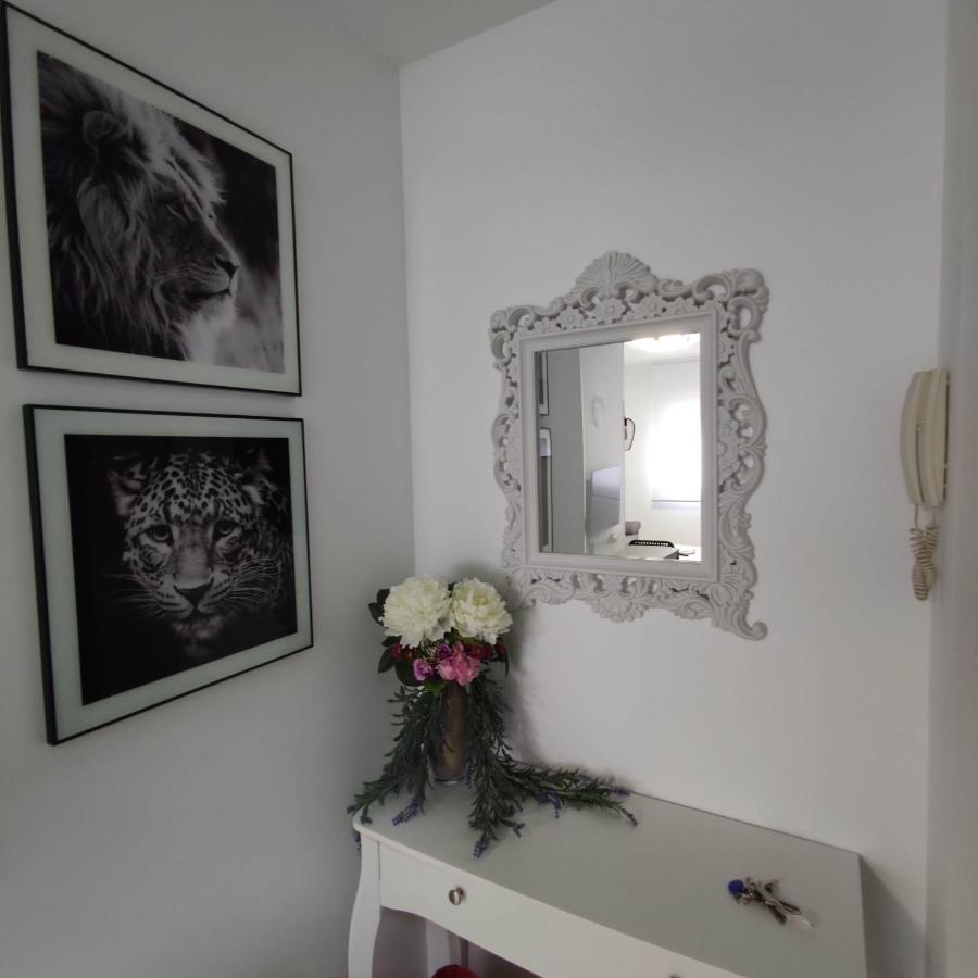 Apartamentos Sol Y Luna Conil コニル・デ・ラ・フロンテラ エクステリア 写真